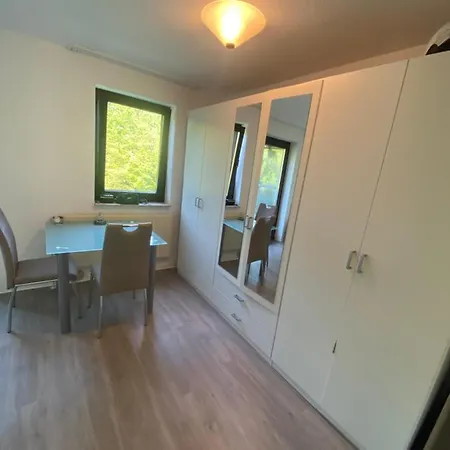 アパート Cozy, Sunny Apartment. *